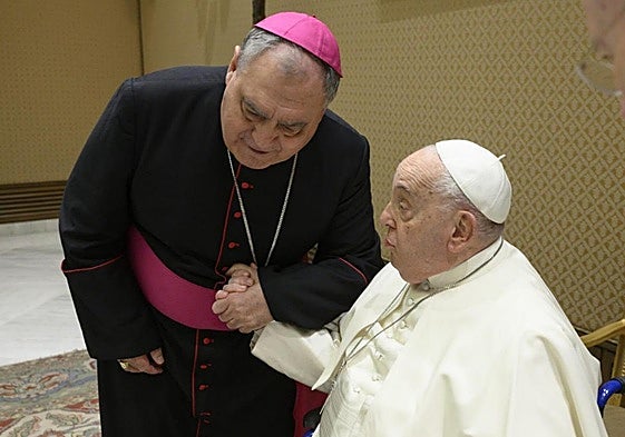 José María Gil Tamayo junto al Papa Francisco.