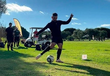 Carlos Calvo, con el footgolf.