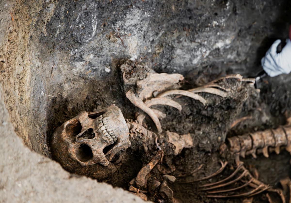 La ugr halla una nueva fosa común en el barranco de víznar, la número 28 | ideal