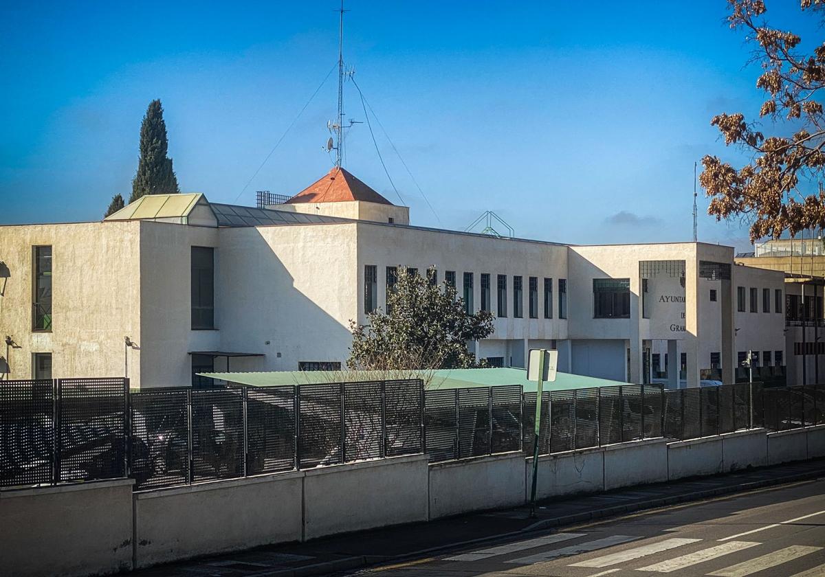 El ayuntamiento obliga a 44 agentes a prestar servicio en la media maratón de granada | ideal