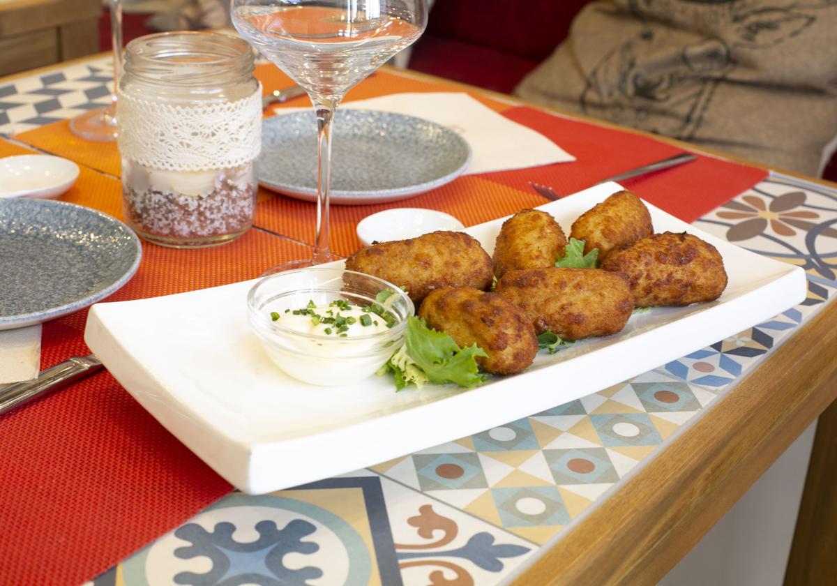 El truco de los números primos que usan en los bares para vender más croquetas | ideal
