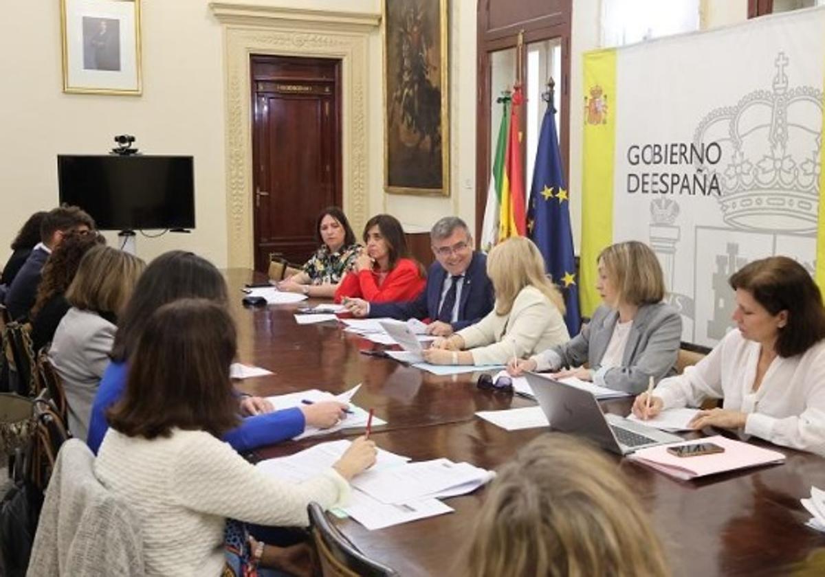 El pfea generará en granada 300. 000 jornadas de trabajo para 16. 000 desempleados hasta final de 2026 | ideal
