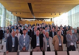 El comité asesor, en primera línea, ante los empresarios y entidades que conforman Objetivo Almería AVE.