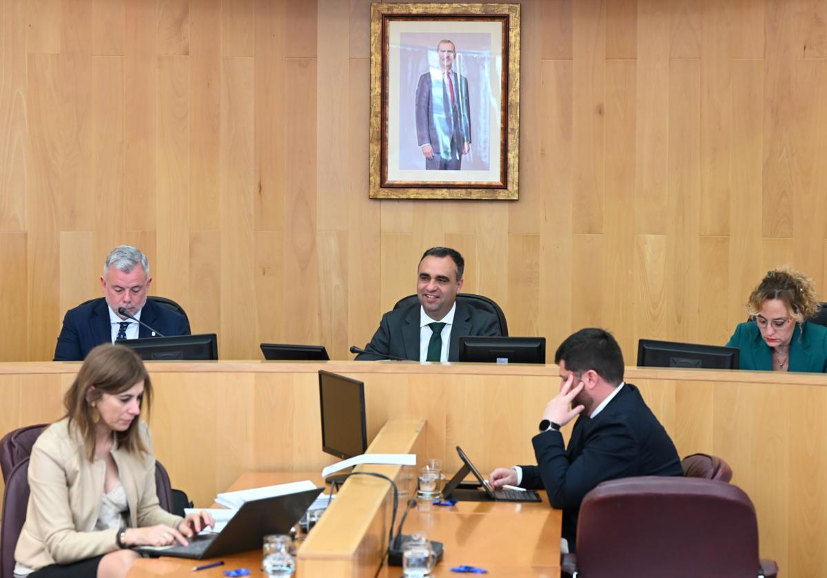Diputación aprueba una inversión «histórica» para modernizar la red de carreteras de la provincia | ideal