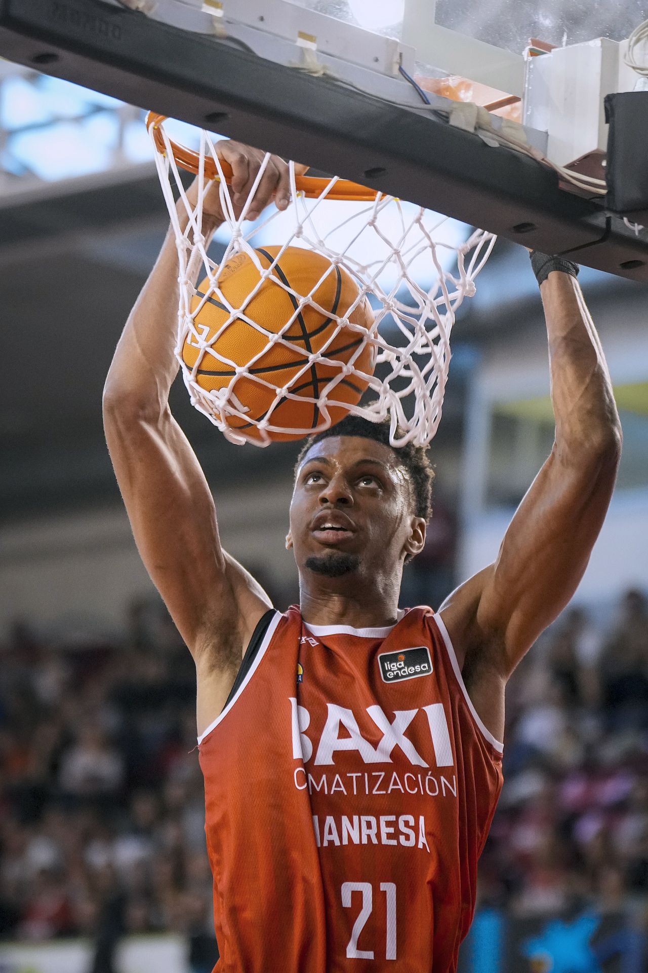 Traore ayuda a alston júnior, la estrella del baxi | ideal