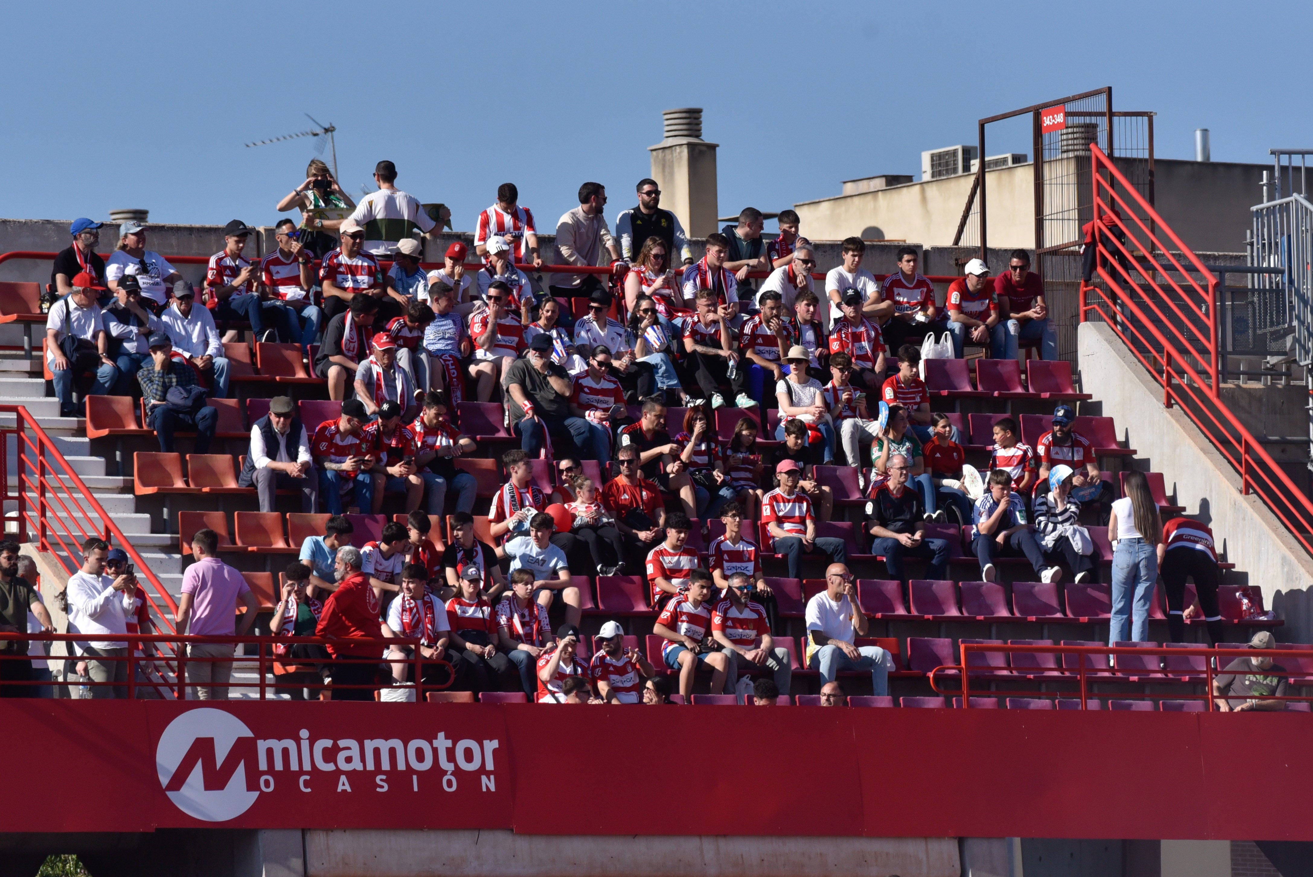 Encuéntrate en Los Cármenes durante el Granada - Elche