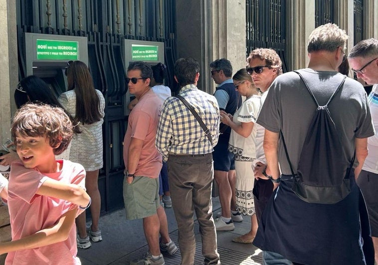 Los bancos activan el «cierre ordenado» de los cajeros hasta que vuelva la luz