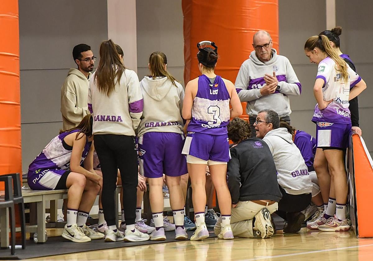Tiempo muerto en un partido del GmasB en casa esta temporada.