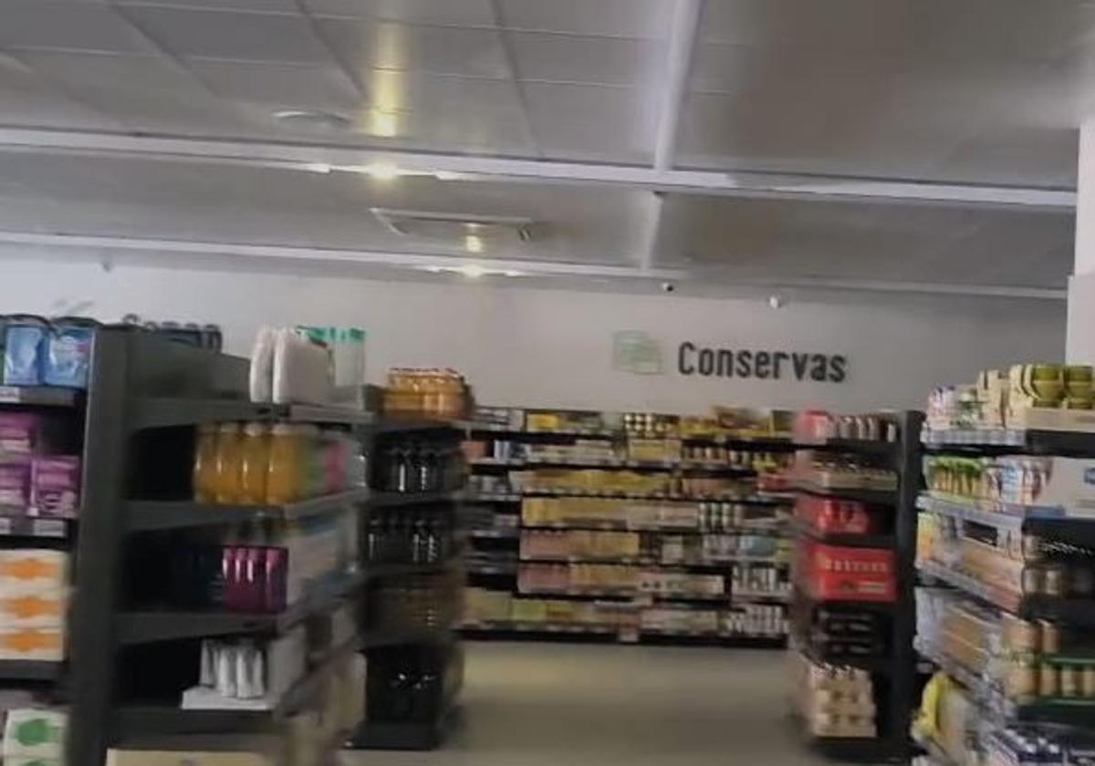 Los supermercados de jaén viven el caos del apagón: «solo podemos vender pan» | ideal