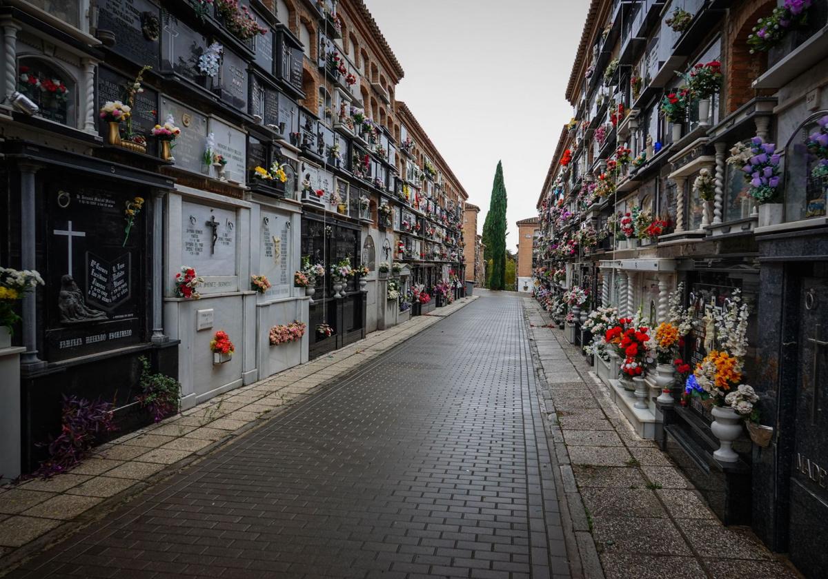 Las funerarias volvieron a recibir los avisos en persona durante el apagón | ideal