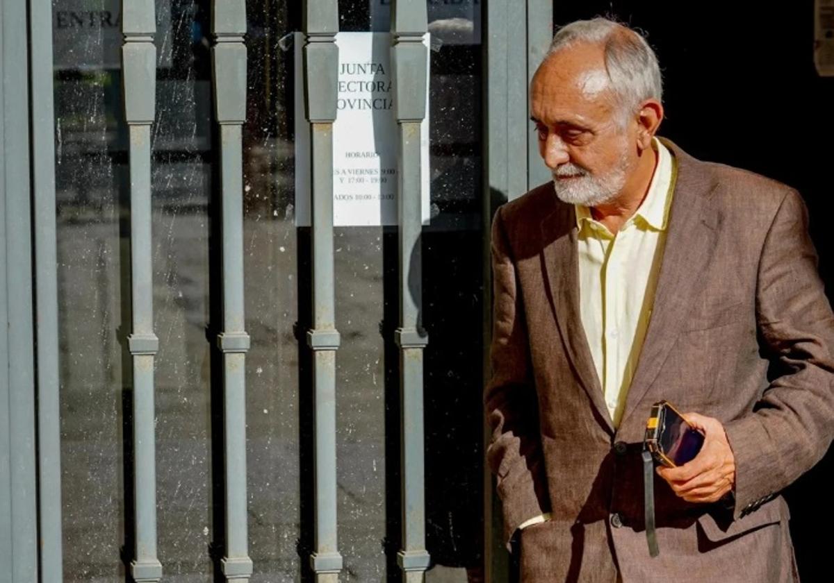 Tres años y medio de cárcel al ex director de la Faffe por la contratación «ilegal y grosera» de un ex alcalde socialista