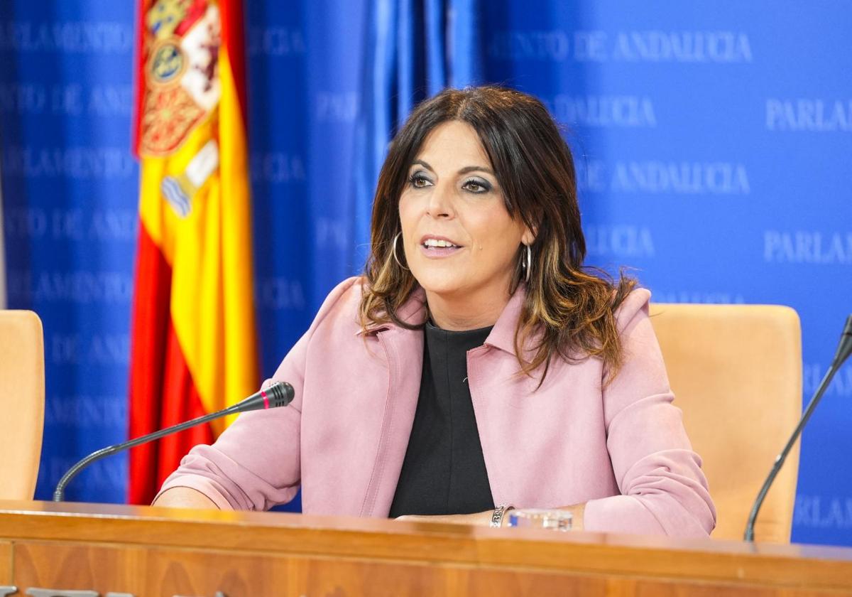 El psoe-a afea a moreno irse a valencia tras recuperar las competencias por el apagón | ideal