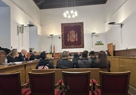 Retiran los cargos a dos de los acusados de explotar sexualmente a mujeres en casas de Cúllar Vega y el Zaidín.