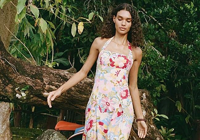 Vestido floral de temporada.