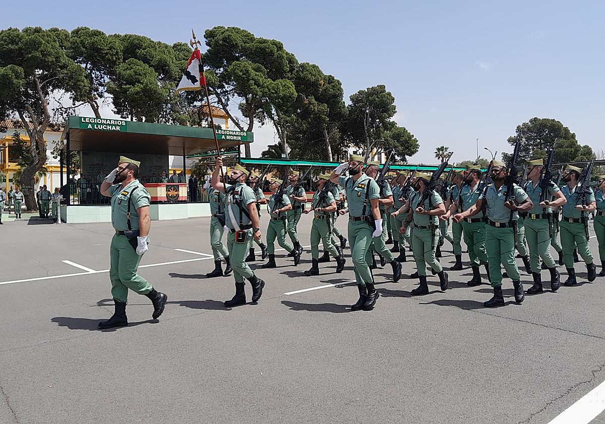 Los artilleros de La Legión recuerdan la gesta heroica del 2 de Mayo