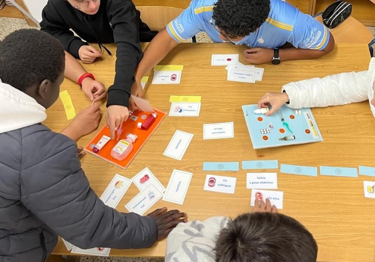 La universidad de granada sensibiliza a estudiantes de secundaria sobre el uso responsable de medicamentos | ideal