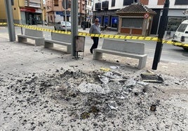 Estado en el que quedó la plaza del Ayuntamiento de Chauchina.