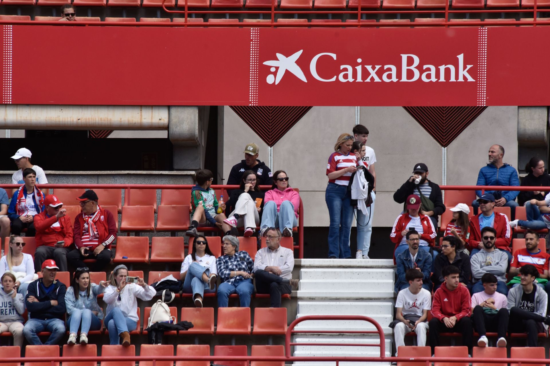 Encuéntrate en Los Cármenes en el Granada-Real Madrid