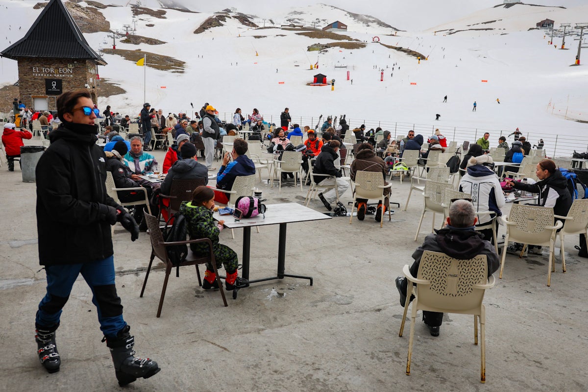 El último día de la temporada en Sierra Nevada, en imágenes