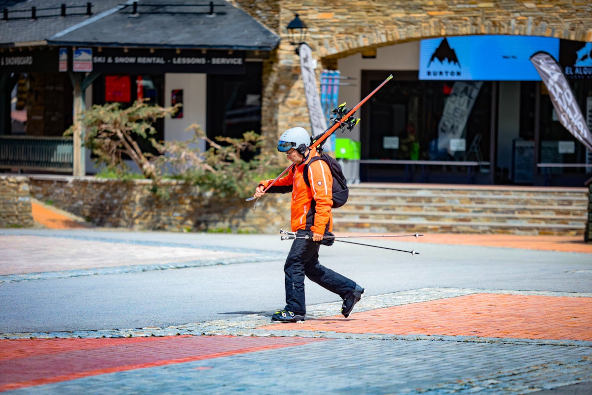 El último día de la temporada en Sierra Nevada, en imágenes