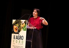 Ana Belén Arroyo, directora de desarrollo técnico en campo de Agrobío.