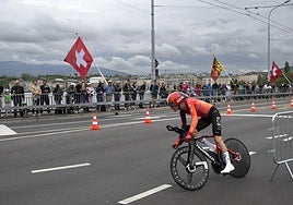Carlos Rodríguez, durante la contrarreloj de Romandía.