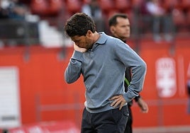 Rubi se muestra preocupado en el inicio del partido; luego cambió todo.