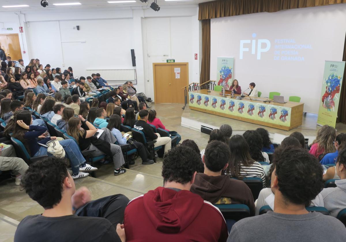 Arranca con lleno matinal el festival de poesía | ideal
