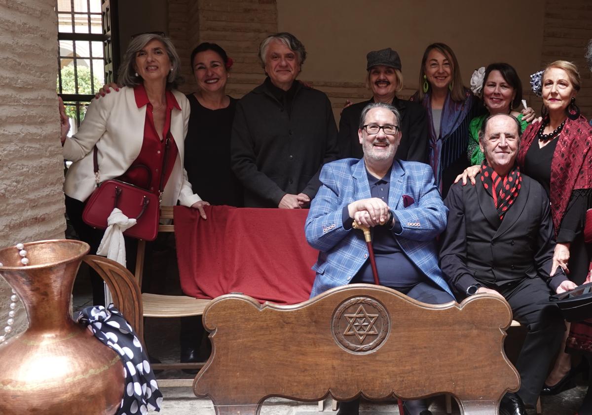 Sacromonte: cruz, guitarra y gracejo | ideal