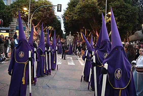 Cae el desempleo en Almería por la Semana Santa, pero registra los peores datos de la región