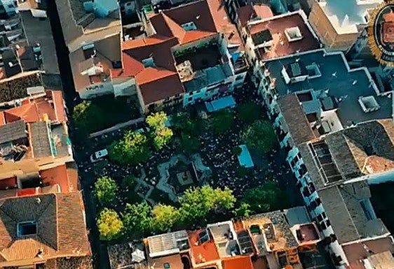 El espectacular vídeo de las Cruces de Granada a vista de pájaro: ¿te encuentras?