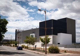 El nuevo edificio de oficinas del acelerador de partículas está prácticamente terminado.