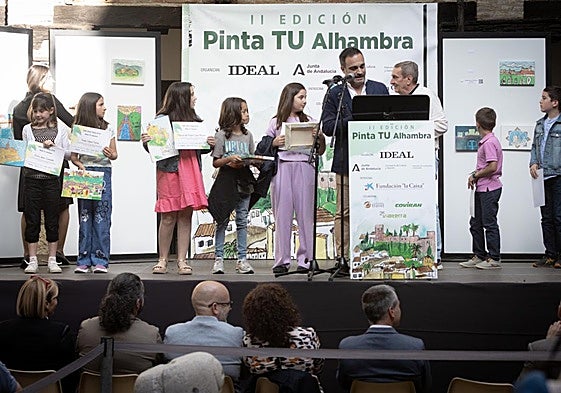 IDEAL y el Patronato de la Alhambra entregan los premios 'Pinta tu Alhambra'