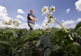 Miguel Ávila es uno de los agricultores afectados.