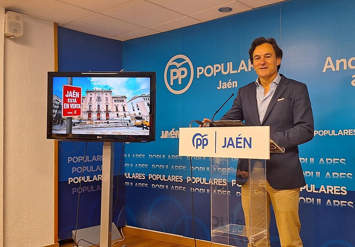 Agustín González, en rueda de prensa.