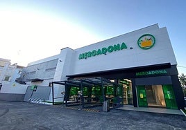 La cadena Mercadona aclara el origen de su aceite de oliva y de sus aceitunas.