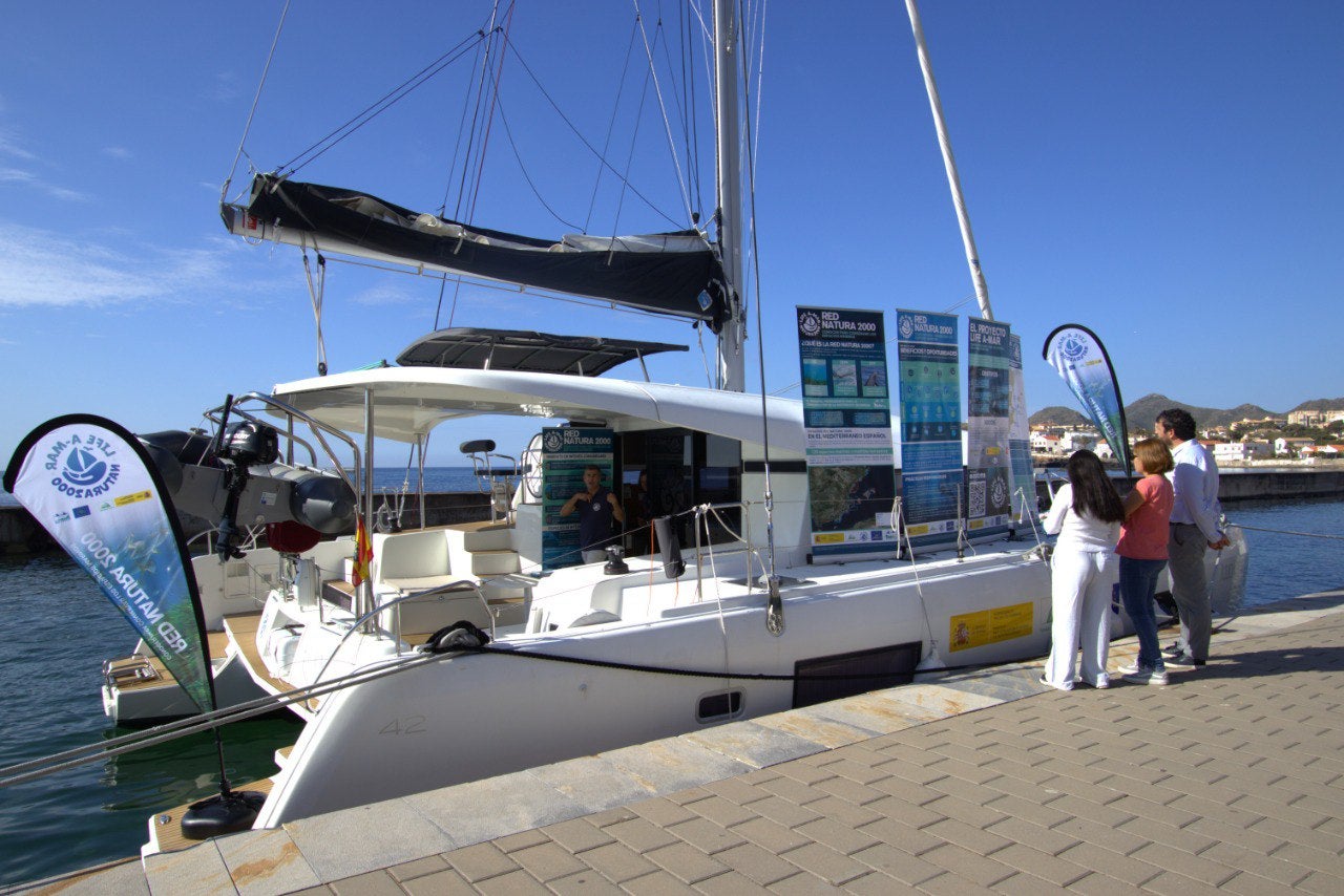 Un catamarán para salvar el mediterráneo: la campaña que recorrerá almería entre 10 joyas marinas protegidas de españa | ideal