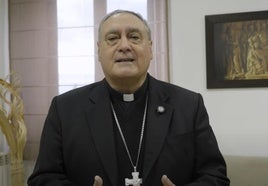El arzobispo de Granada, José María Gil Tamayo.