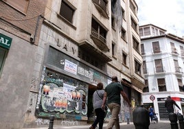 El edificio de La verdad en la esquina de Capuchinas con Lucena