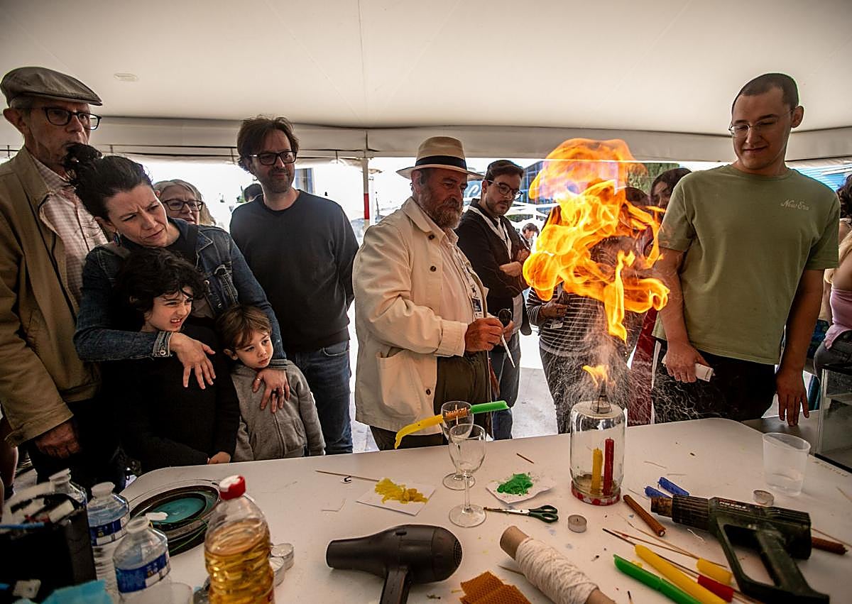 Imagen secundaria 1 - El aniversario generó un gran ambiente en el Parque delas Ciencias.