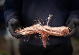 Cobre adquirido por una empresa receptora.
