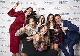 El equipo de IML, academia de La Zubia que ha sido premiada.