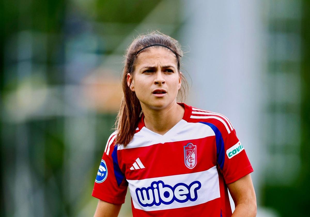 Todo el pescado vendido para el granada femenino | ideal