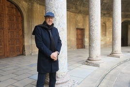 Alejandro G. Roemmers, en el Palacio de Carlos V durante el Festival de Poesía.