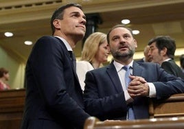 Los whatsapps los carga José Luis Ábalos