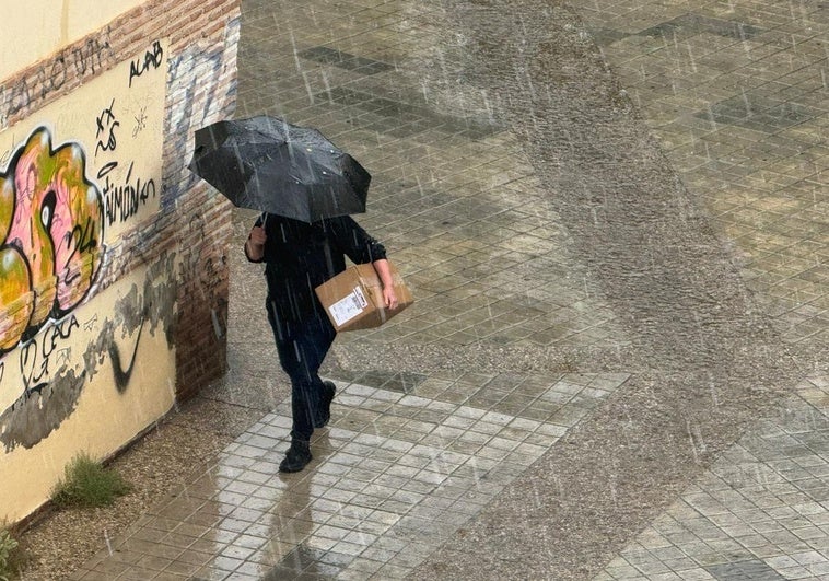 Una fuerte granizada sorprende en Granada capital
