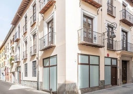 Los apartamentos de lujo que se estrenan en un edificio rehabilitado en el centro de Granada