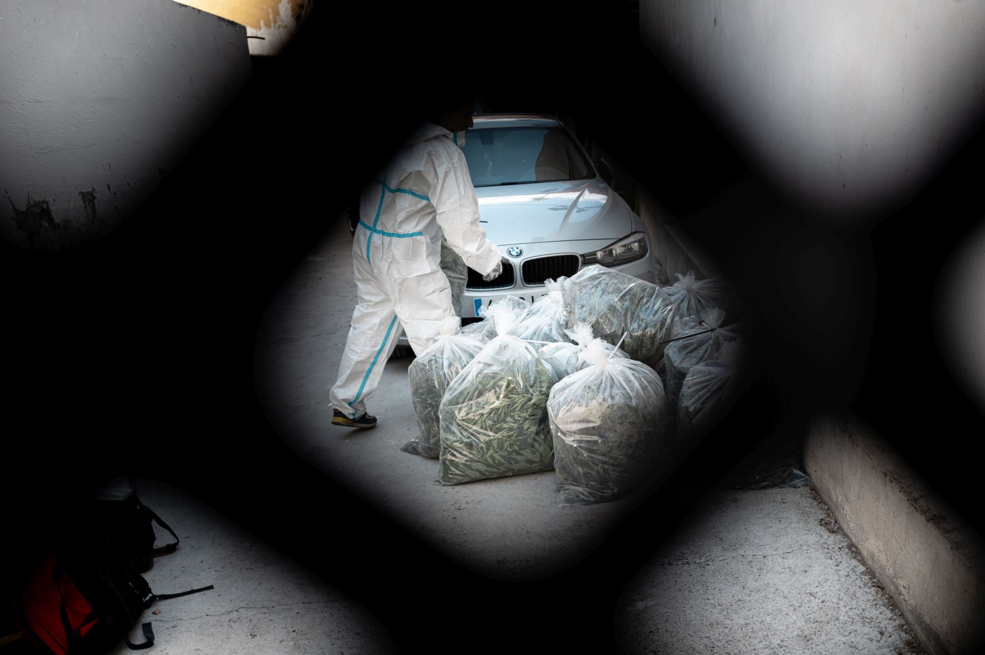 Las imágenes de la operación contra el narcotráfico en Ogíjares