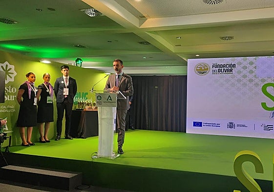 El consejero de Agricultura, Pesca, Agua y Desarrollo Rural, Ramón Fernández-Pacheco.