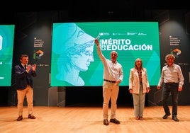 Varios centros escolares fueron premiados por su trabajo durante el primer día del congreso.